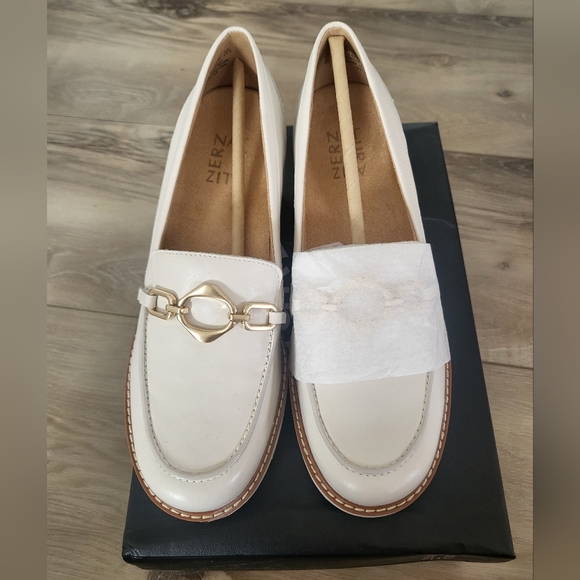 Nib! Naturalizer Dylan satin pearl loafers 6.5 - Picture 2 of 6